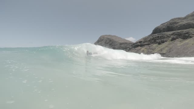 Raw surf clip, 0:06