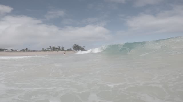 Raw surf clip, 0:04