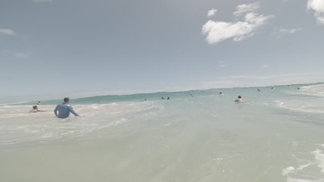Raw surf clip, 0:09