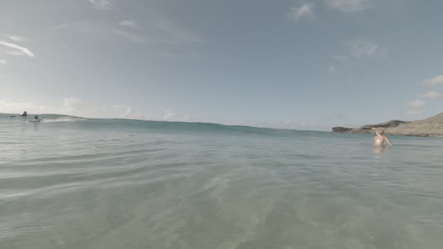Raw surf clip, 0:08