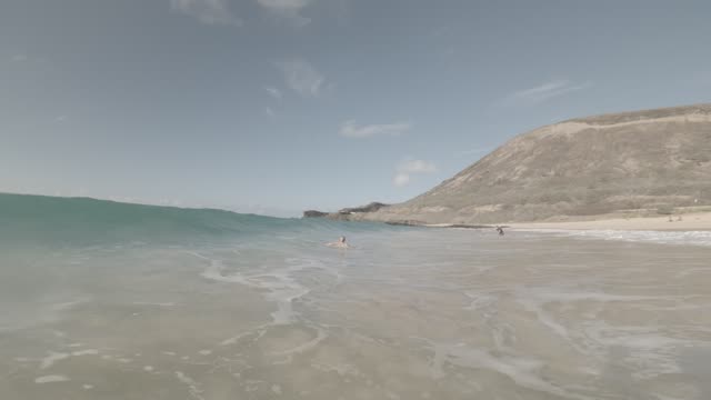 Raw surf clip, 0:06