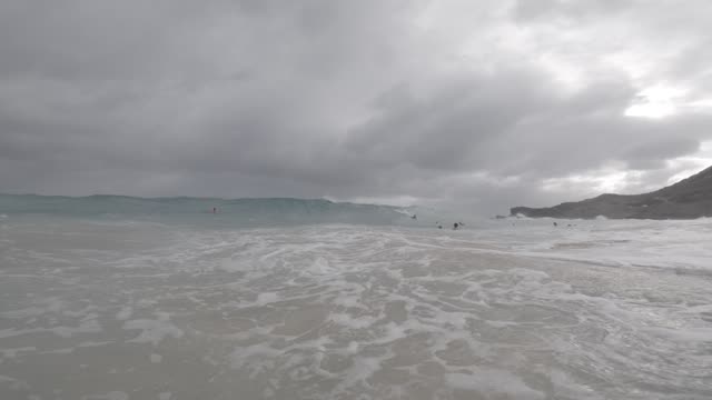 Raw surf clip, 0:09