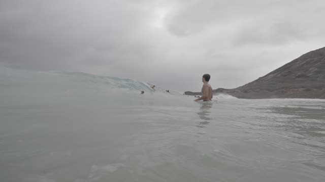 Raw surf clip, 0:06