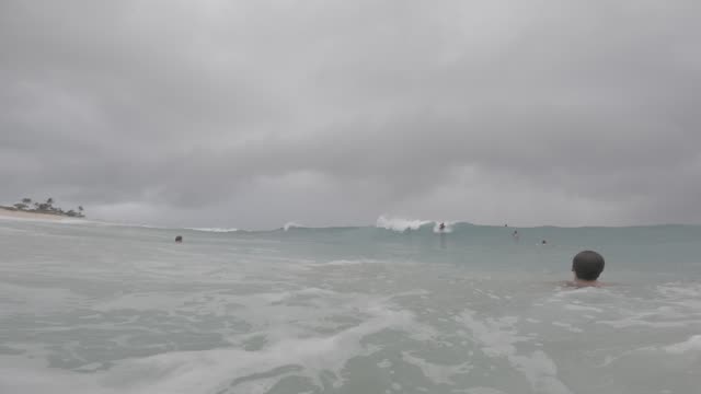 Raw surf clip, 0:20