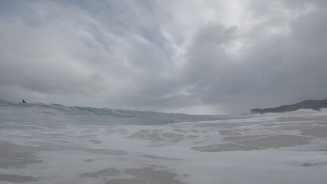 Raw surf clip, 0:08