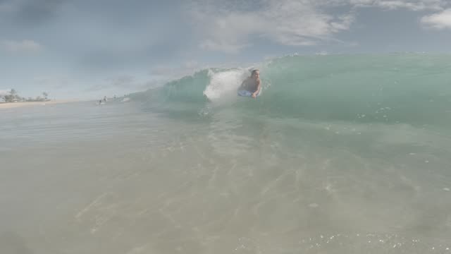 Raw surf clip, 0:09