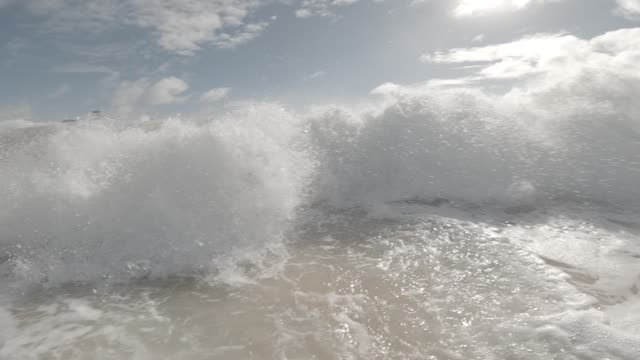 Raw surf clip, 0:06