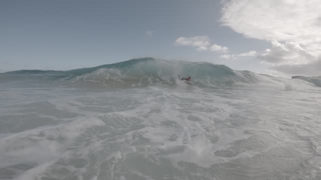 Raw surf clip, 0:17
