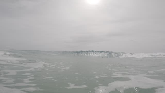 Raw surf clip, 0:08