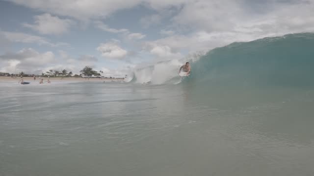 Raw surf clip, 0:17