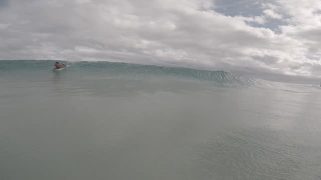 Raw surf clip, 0:06
