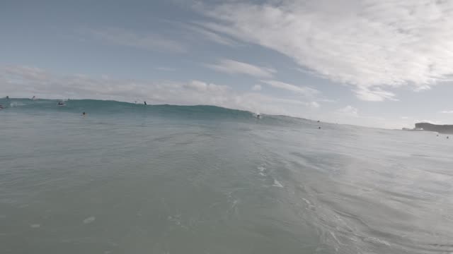 Raw surf clip, 0:09