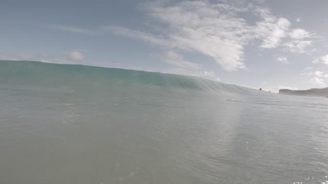 Raw surf clip, 0:09
