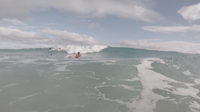 Raw surf clip, 0:08