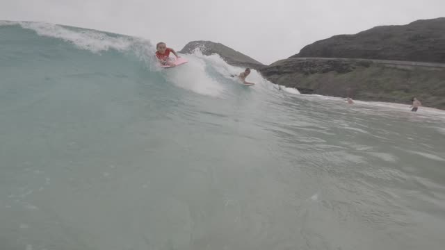 Raw surf clip, 0:04