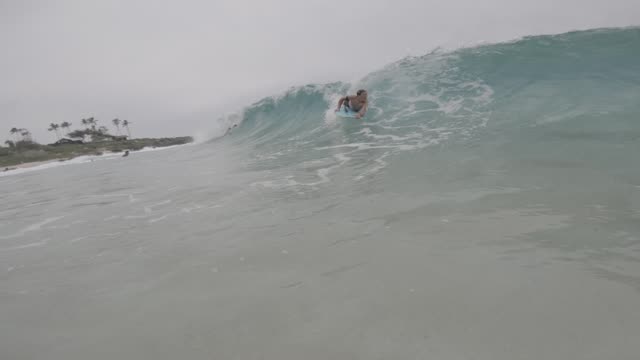 Raw surf clip, 0:05