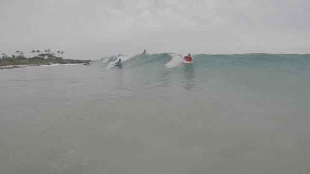 Raw surf clip, 0:06