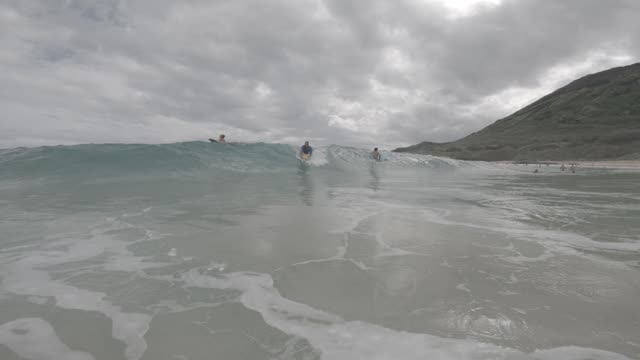 Raw surf clip, 0:06