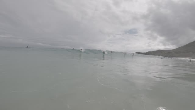 Raw surf clip, 0:08