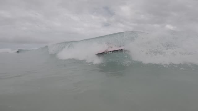 Raw surf clip, 0:05