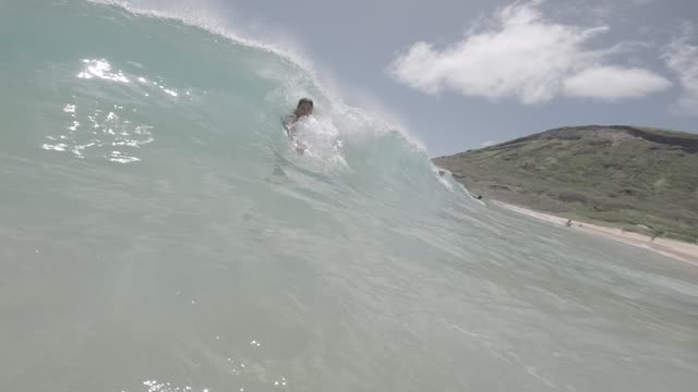 Raw surf clip, 0:03