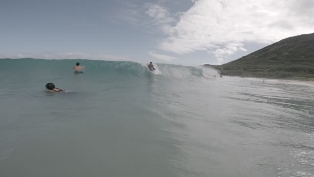 Raw surf clip, 0:19