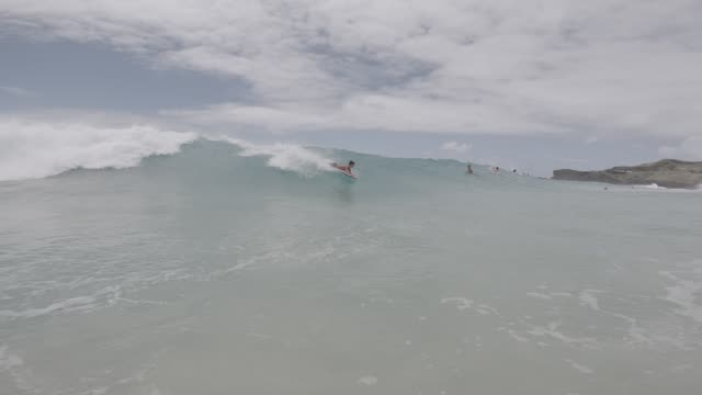 Raw surf clip, 0:05