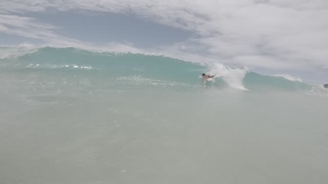 Raw surf clip, 0:05