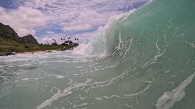 Raw surf clip, 0:06