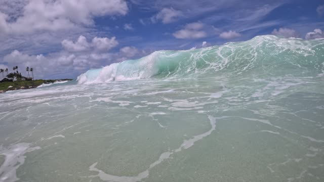 Raw surf clip, 0:17