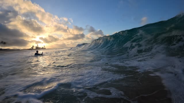 Raw surf clip, 0:06