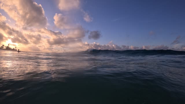 Raw surf clip, 0:08
