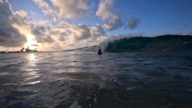 Raw surf clip, 0:06