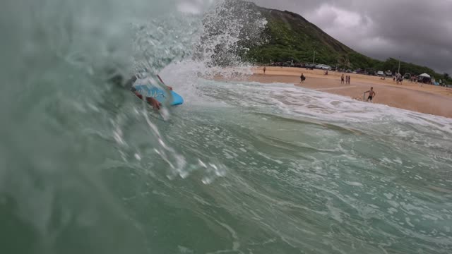 Raw surf clip, 0:04