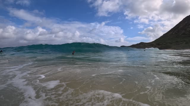 Raw surf clip, 0:23