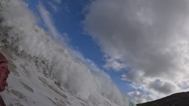 Raw surf clip, 0:08