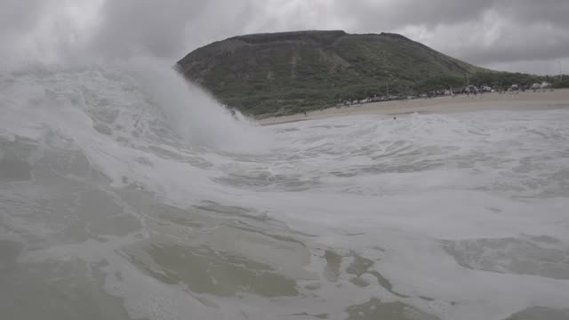 Raw surf clip, 0:14