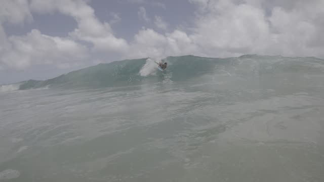Raw surf clip, 0:06