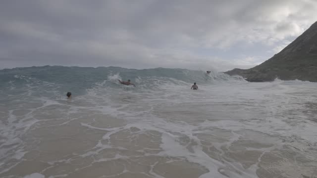 Raw surf clip, 0:35