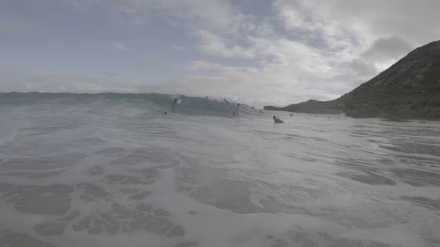 Raw surf clip, 0:08