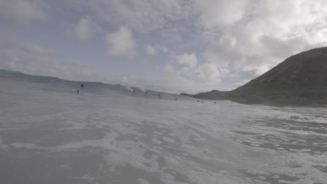 Raw surf clip, 0:09