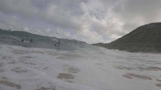 Raw surf clip, 0:06