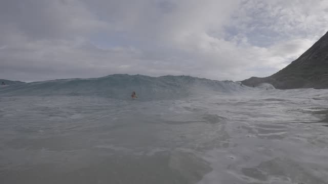 Raw surf clip, 0:23