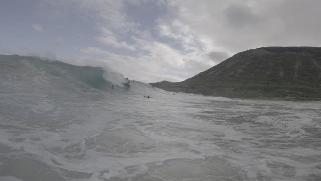Raw surf clip, 0:06