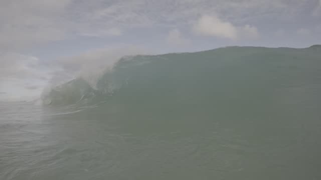 Raw surf clip, 0:05
