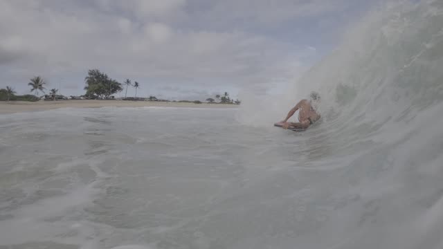 Raw surf clip, 0:04