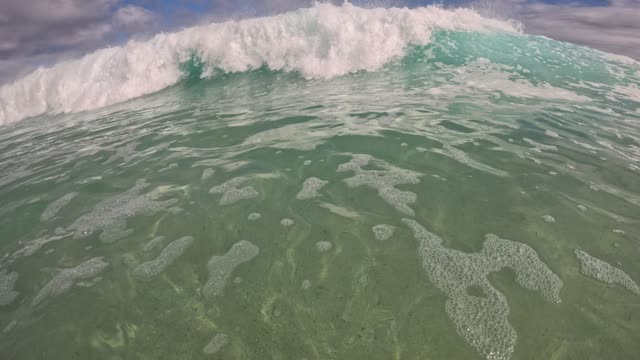 Raw surf clip, 0:34