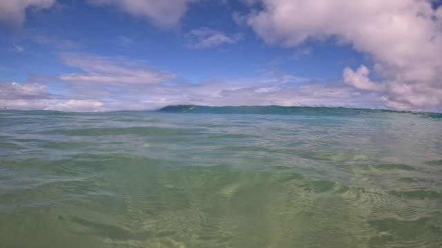 Raw surf clip, 0:18