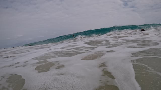 Raw surf clip, 0:05