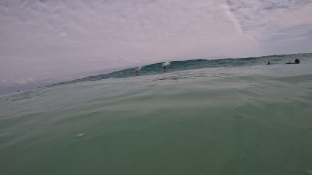 Raw surf clip, 0:08